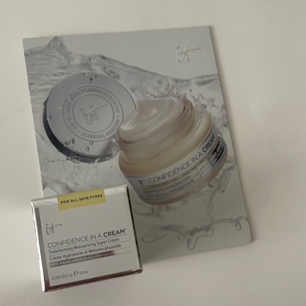 🆕 IT Cosmetics Transforming Moisturizing Cream